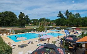 Vakantiepark Residence Chateau De Salles 4*